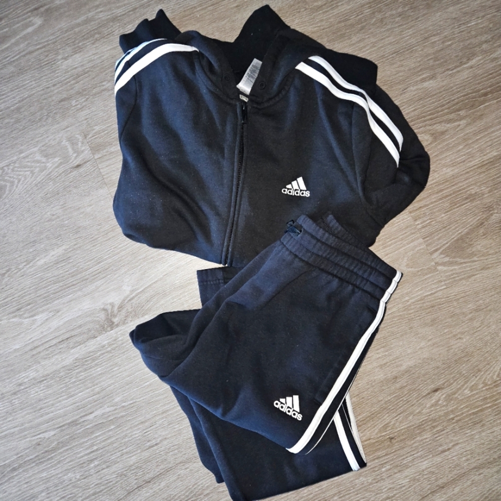 Addias sweatsuit set